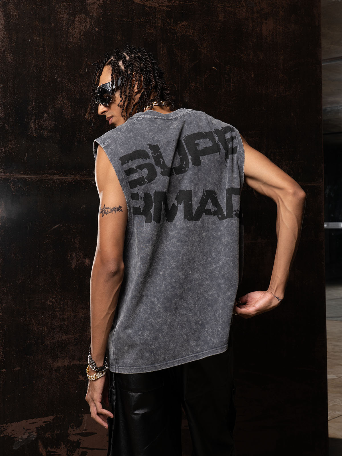 Cross-Print Distressed Washed Vest