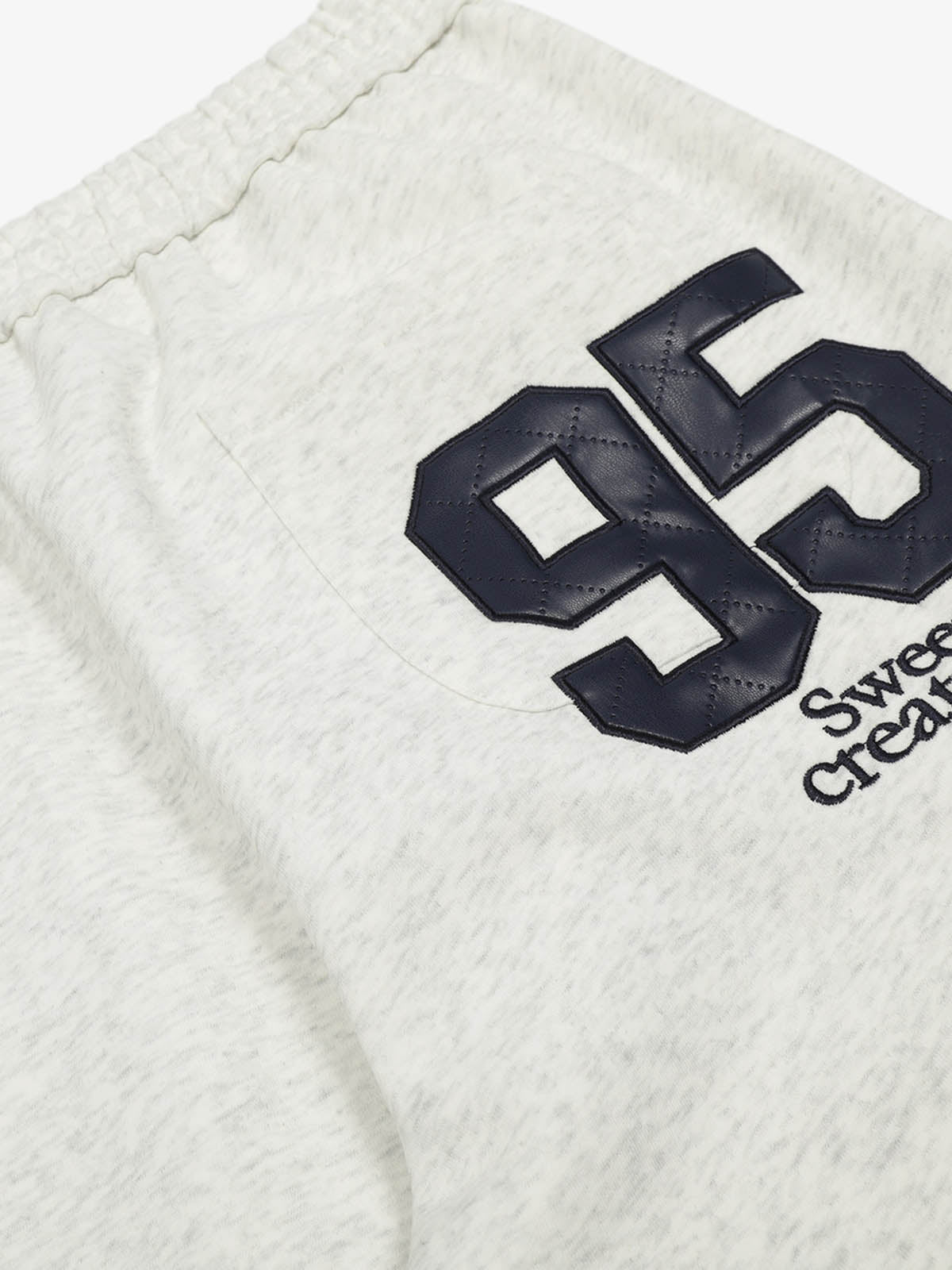 Comfortable Loose Fit Sweatpants with Bold Number Design for Casual Wear