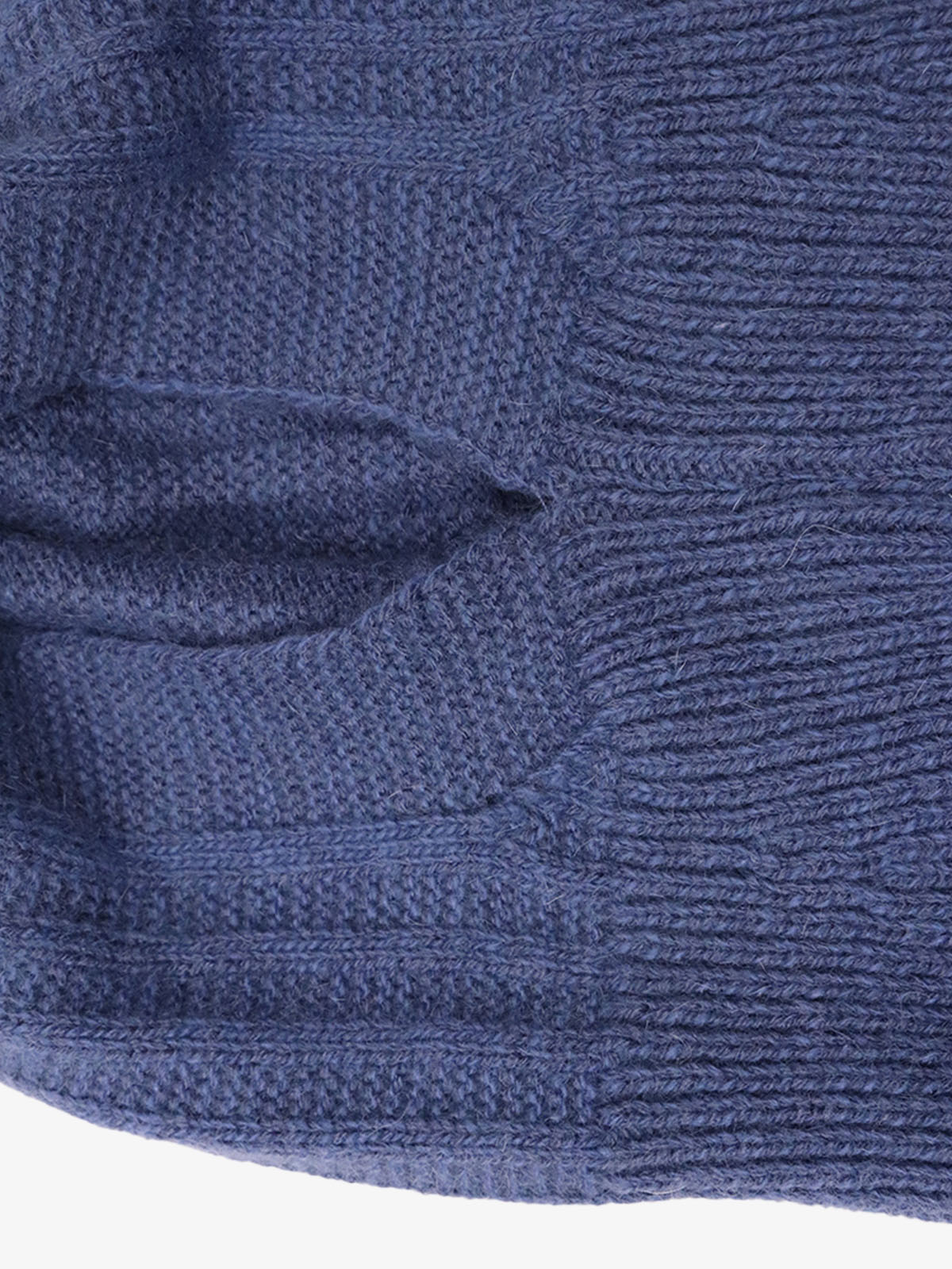 Winter Aviator Hat with Faux Fur Trim - Stylish and Warm Protection for Cold Weather