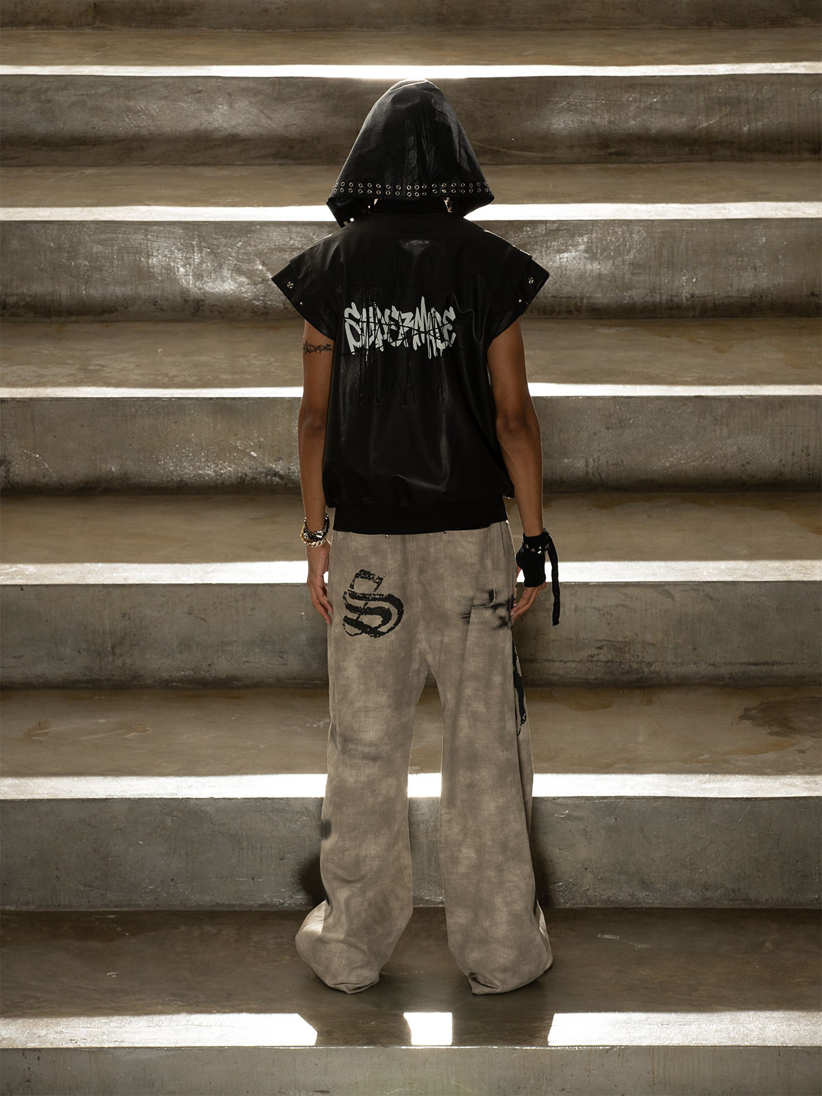 Thorn Destruction Frame Pattern Leather Vest