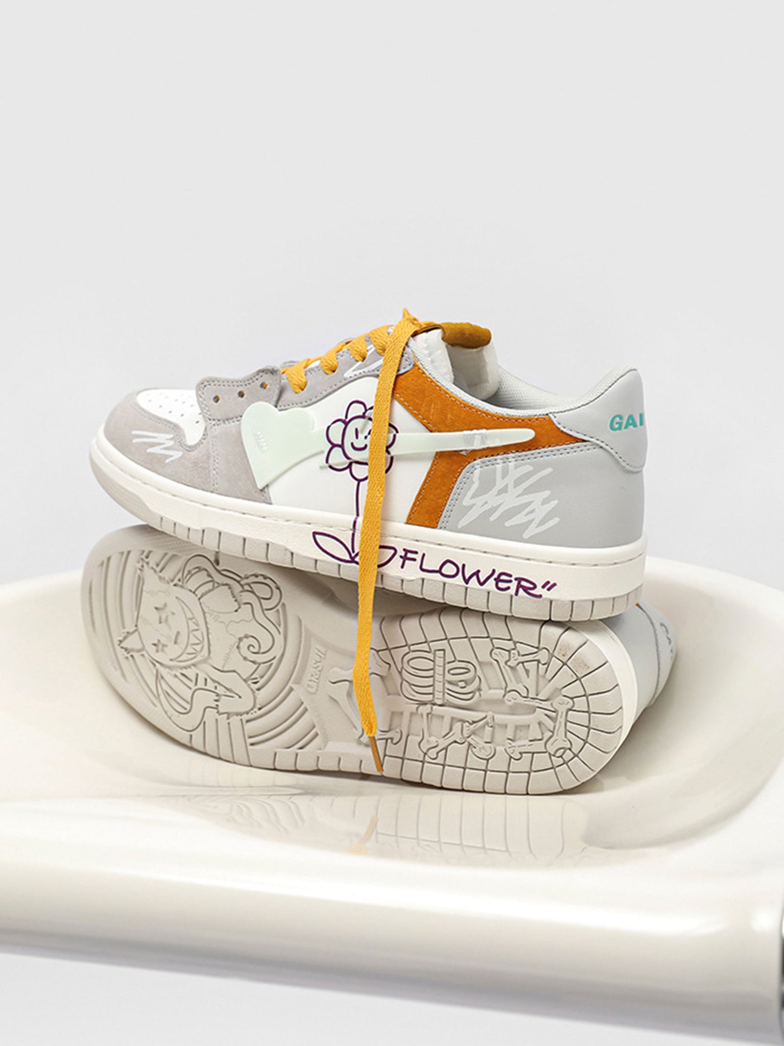 Hip-hop Trend Niche Sunflower Couple Sports Skate Shoes