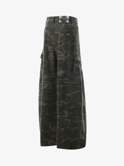 Wide-Leg Striped Trousers for Modern Elegance