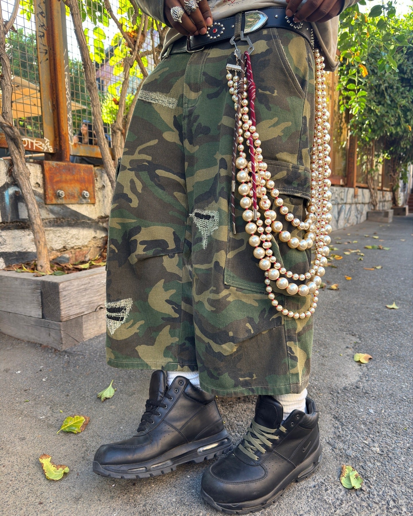 Retro Ripped Camouflage Cropped Jorts - 2387