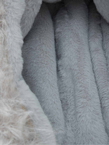 Edgy Spike-Embellished Sunglasses for Bold Fashion Statements 