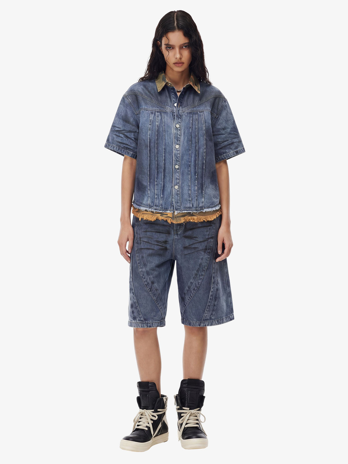 Camo-Trimmed Pleated Denim Utility Set 