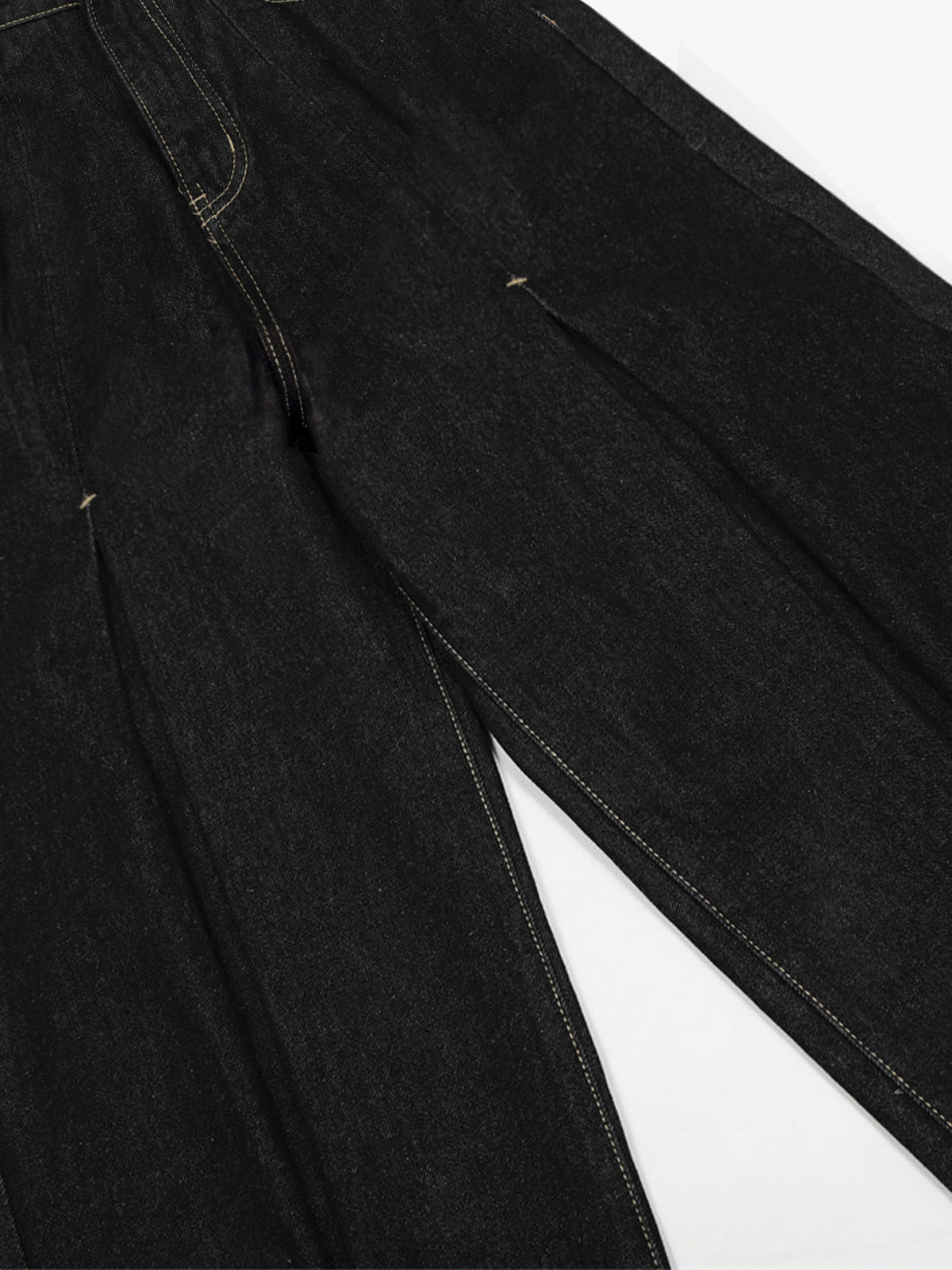 The Supermade Cotton Blend Washed Pleated Wide-leg Jeans With A Scorpion Logo Faux Embroidered Print Design. 