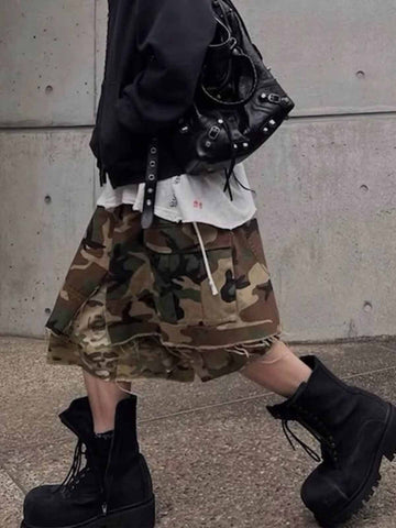 Cotton Camouflage Cargo Shorts for Men High Waist Baggy Streetwear Style with Pockets and Layered Hem Design 