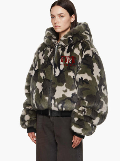 SUPM Letter Embroidery Camouflage Faux Fur Quilted Set 
