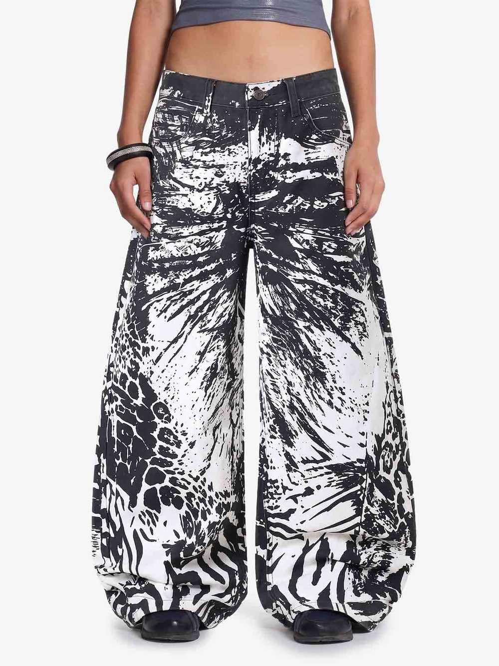 Jeans con stampa animalier effetto lavaggio inchiostro