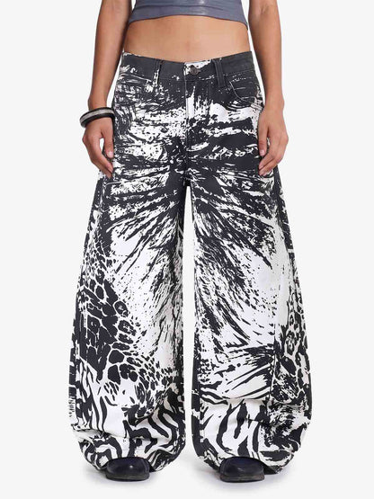 Jeans con estampado animal lavados a la tinta de Thesupermade
