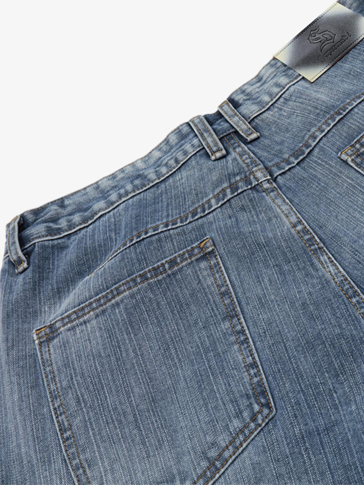 Short en jean délavé à fleurs
