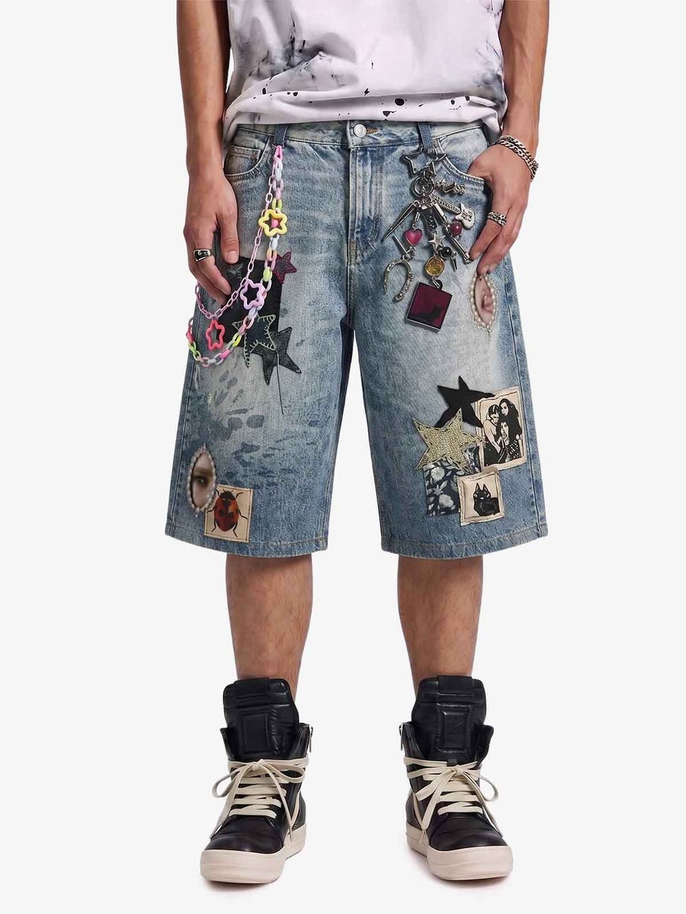 Charm Detail Graphic Denim Shorts 