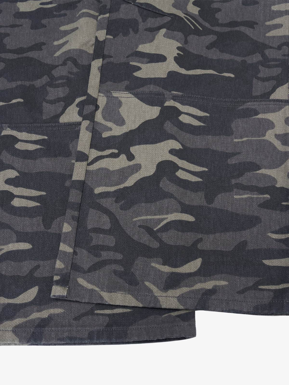 Camouflage Cargo Pants with Wide Leg Design for Versatile Wear 