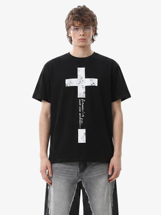 T-shirt graphique à croix vieillie