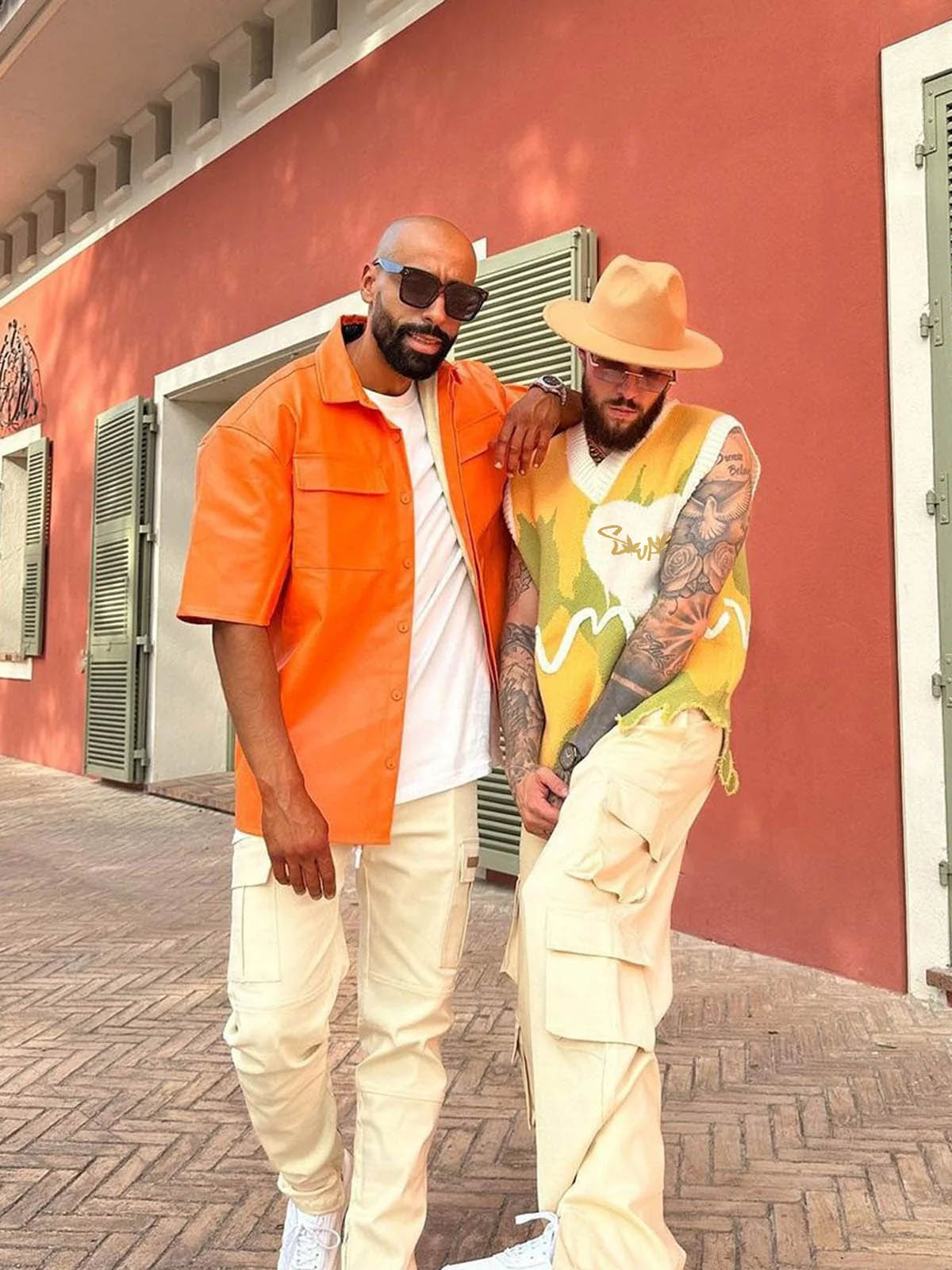 Thesupermade Graffiti Love V-neck Irregular Sweater - 1695 