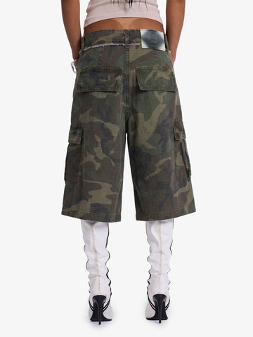Camouflage-Shorts mit 3/4-Länge und Cargotaschen