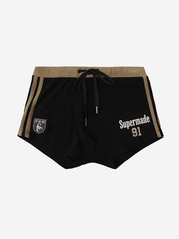 Sportliche Shorts mit Y2K-Grafikstreifen