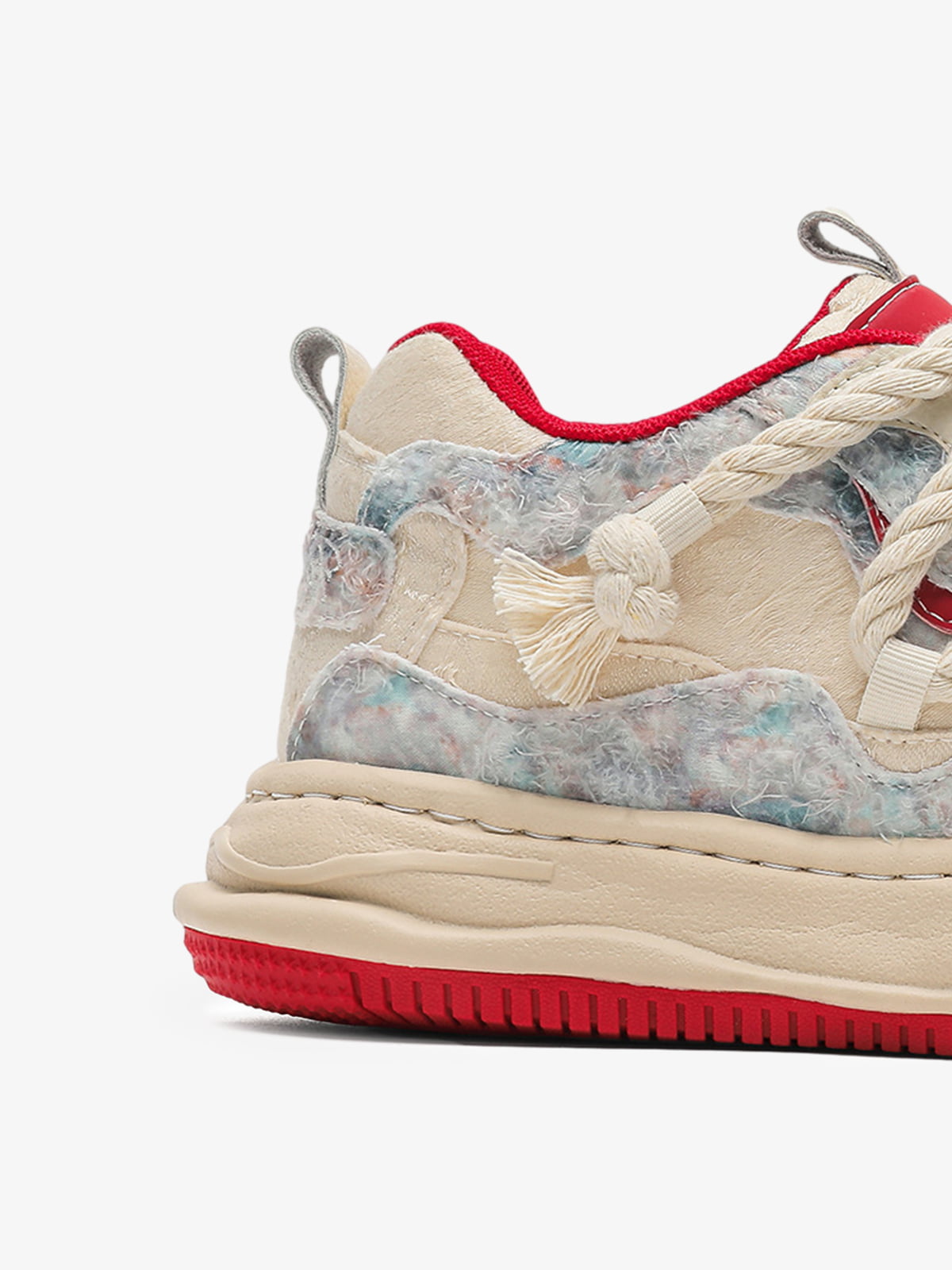7CM Height-Enhancing Sneakers with Fluid Lines and Granular Outsole 