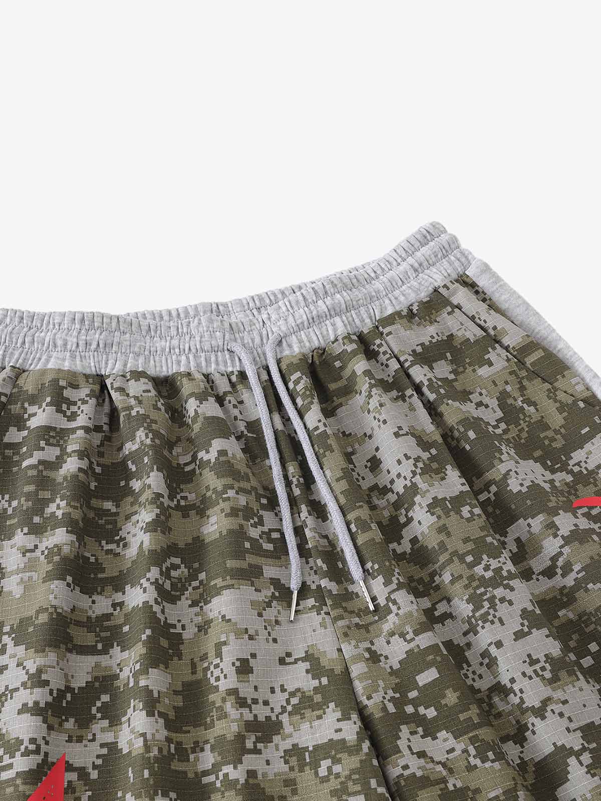 Tarnhose mit Sternenaufnäher