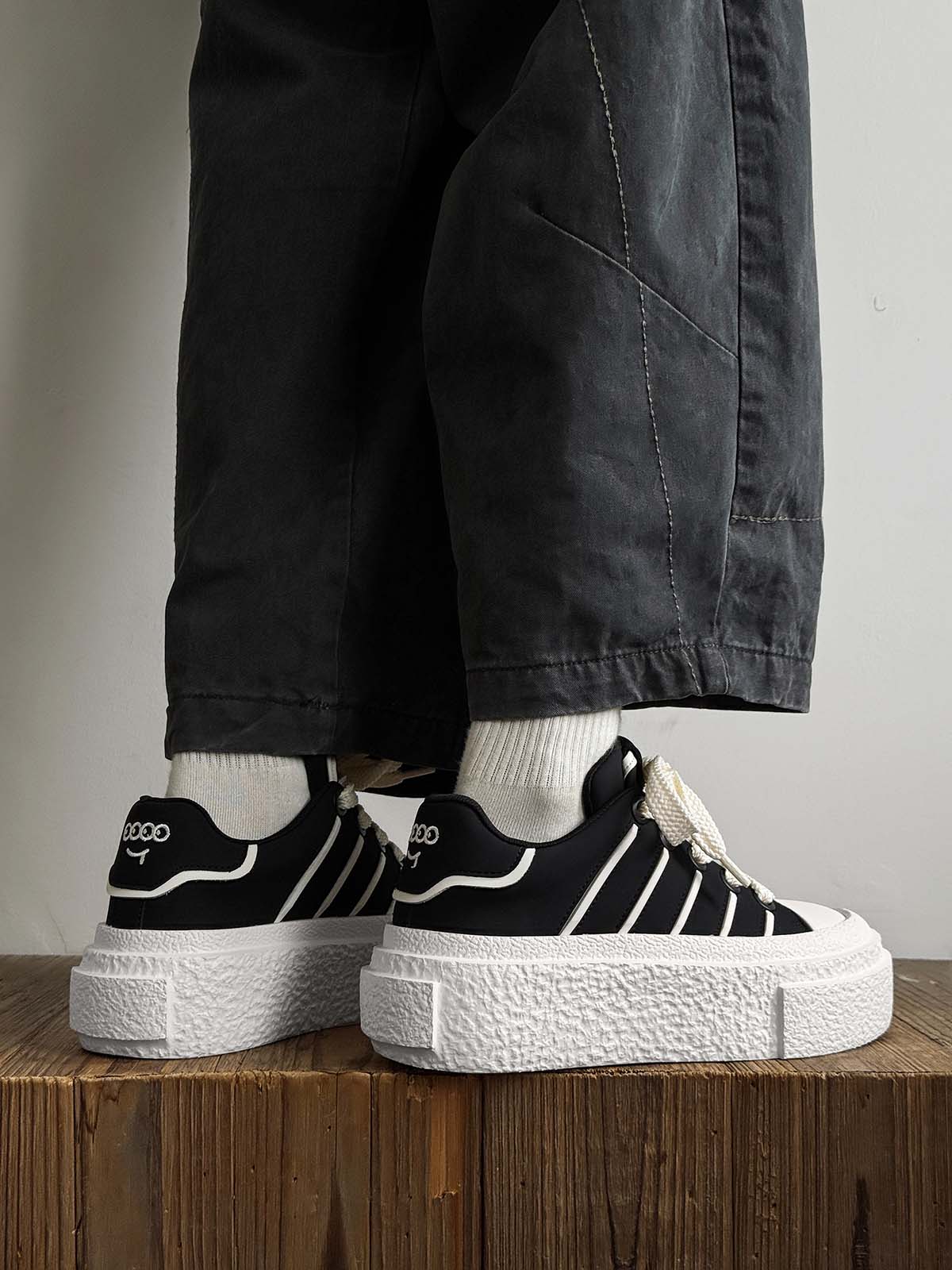 Hidden Height-Boosting Sneakers with Stylish Platform Design 