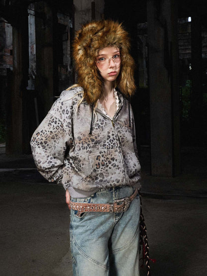 Felpa con zip a vestibilità ampia con stampa leopardata, stile streetwear.