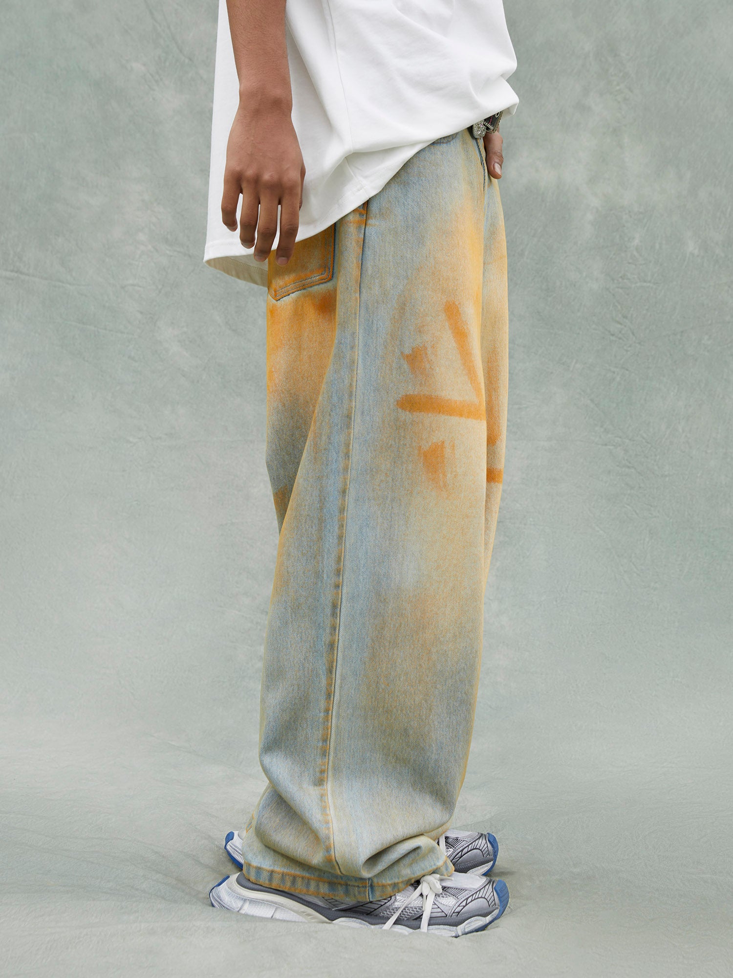 Washed Distressed Gradient Design Wide-leg Jeans