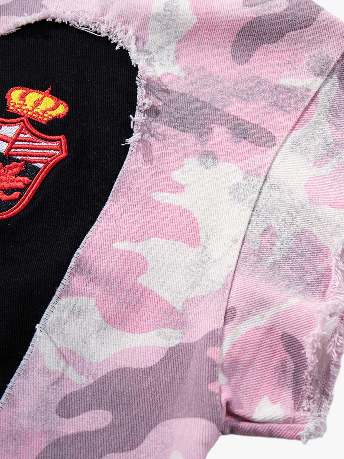 Polo-Shirt mit Camouflage-Stickerei