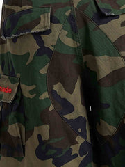 Short cargo vintage camouflage à ourlet effiloché