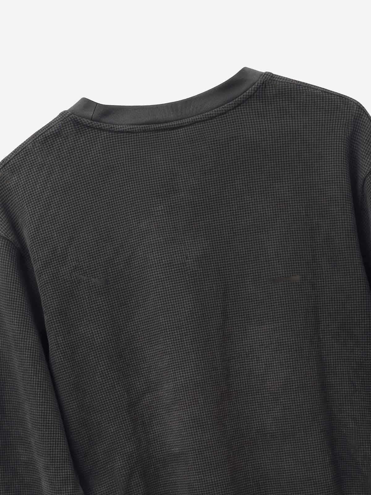 Camiseta de punto gofrado con detalles metálicos