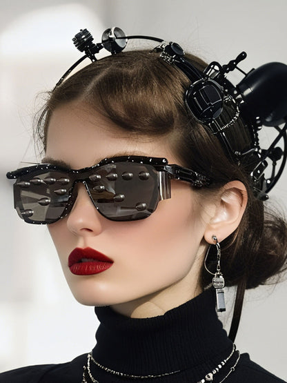 Streetwear Metal Rivet Curved Lens Glasses 
