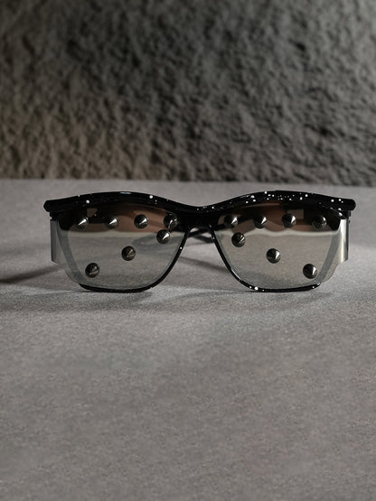 Streetwear Metal Rivet Curved Lens Glasses 