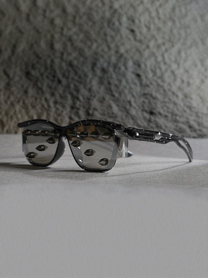 Streetwear Metal Rivet Curved Lens Glasses 