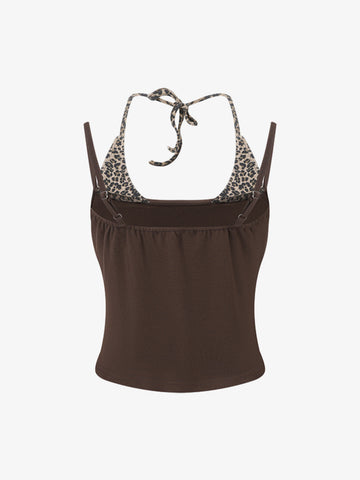 Top corto halter con estampado de leopardo
