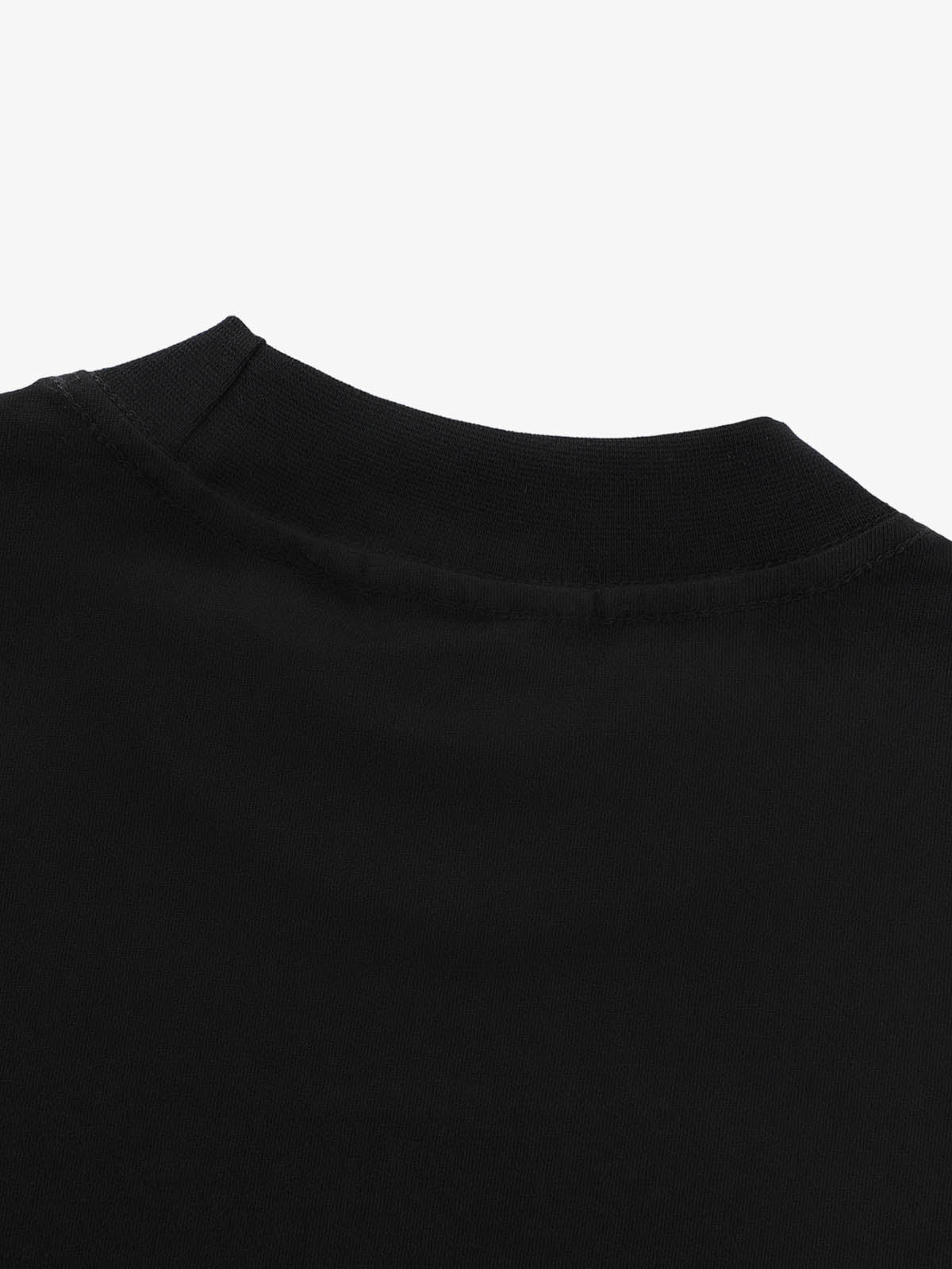 Trendy Graphic Long Sleeve T-Shirt for Men - Perfect for Casual and Festive Wear 