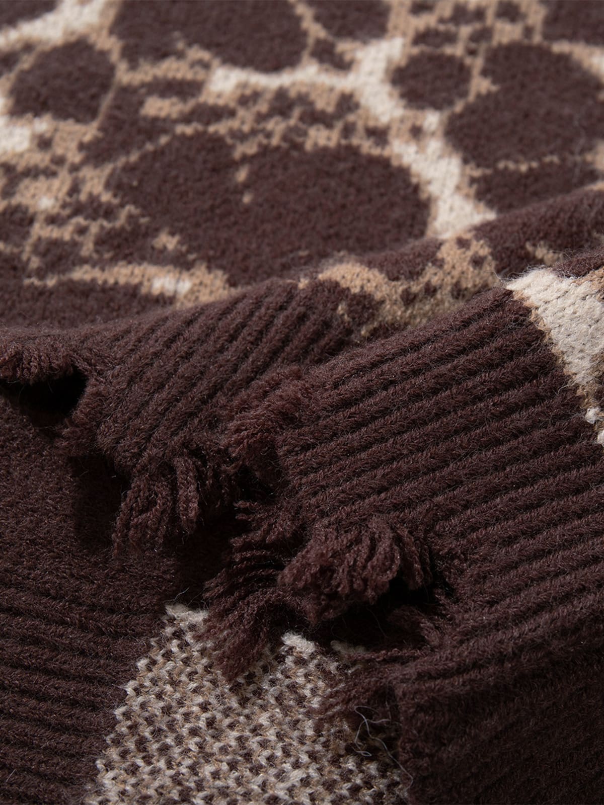 Skull Pattern Knit Sweater for Casual and Fashionable Looks 