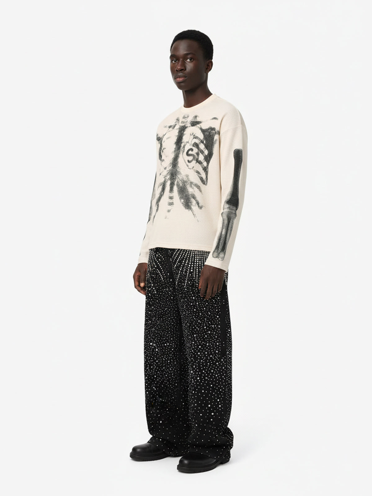 Sudadera con estampado de esqueleto y tejido gofrado - 2495