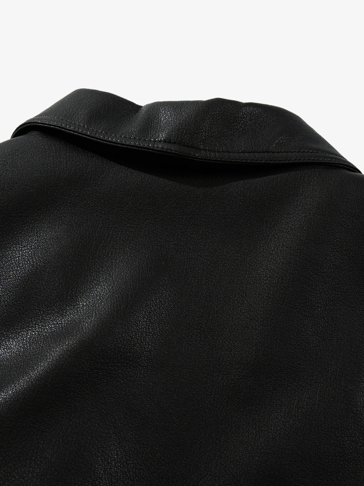 Stylish Black Leather Jacket with Zipper Detail for Modern Fashionistas 