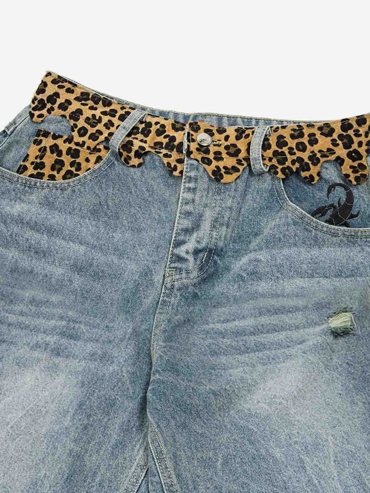 Vintage-Shorts aus Denim mit Leopardenmuster und Used-Look