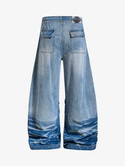 ウォッシュ加工のダメージデニムパンツ