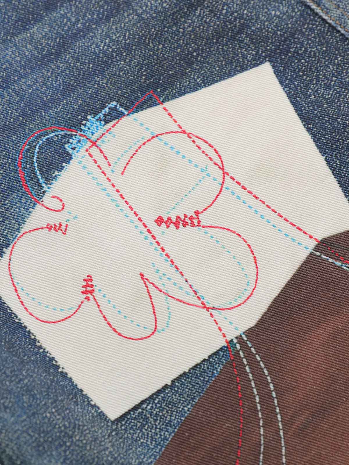 Denim-Jeans im Vintage-Stil mit 3D-Applikation