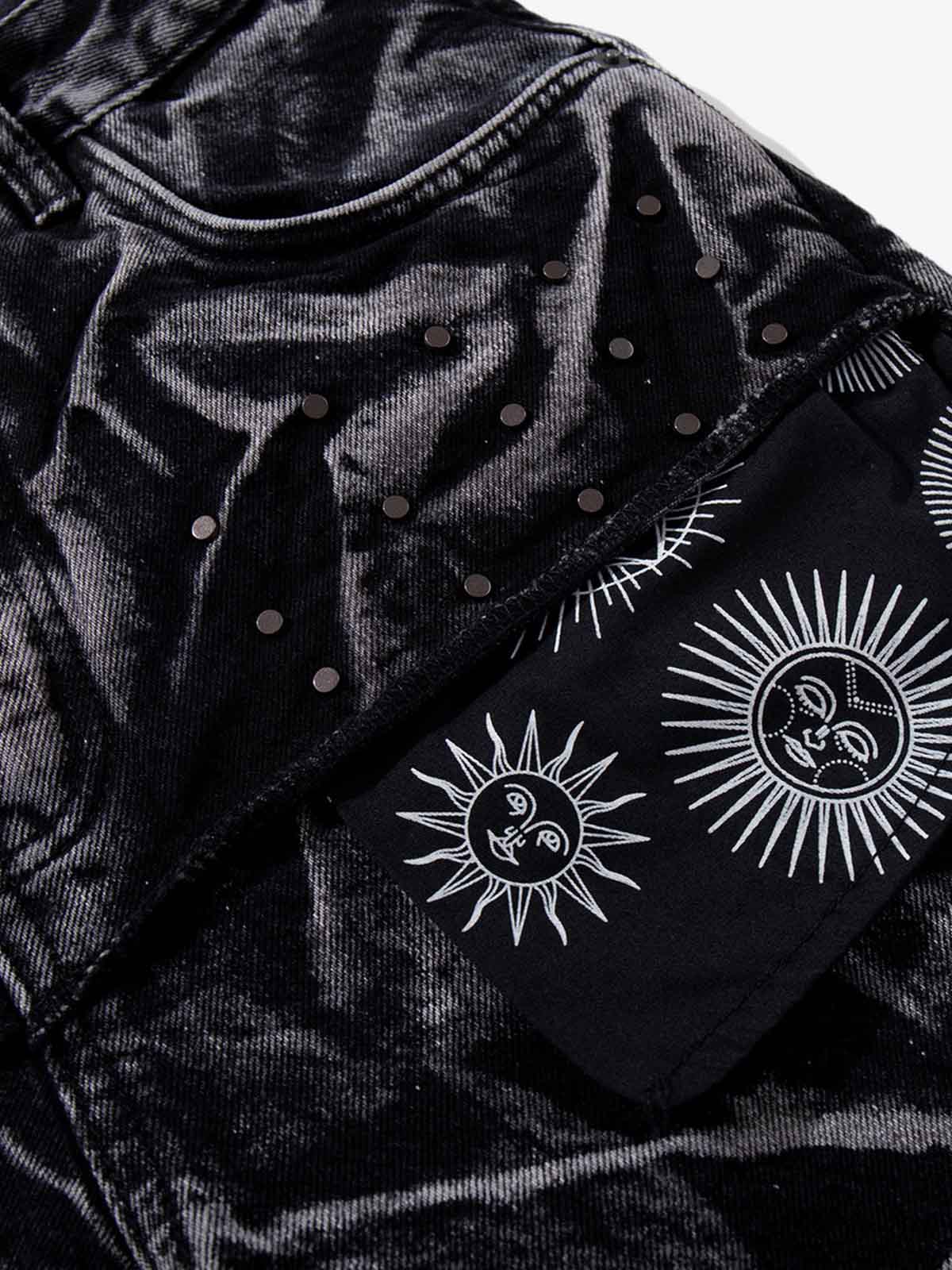 Washed Graphic Patch Baggy Jeans 