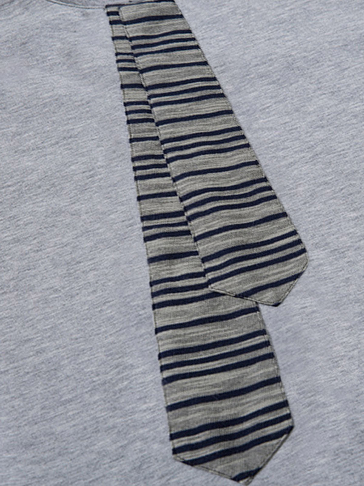 High Street Tie Embroidered Design T-shirt 