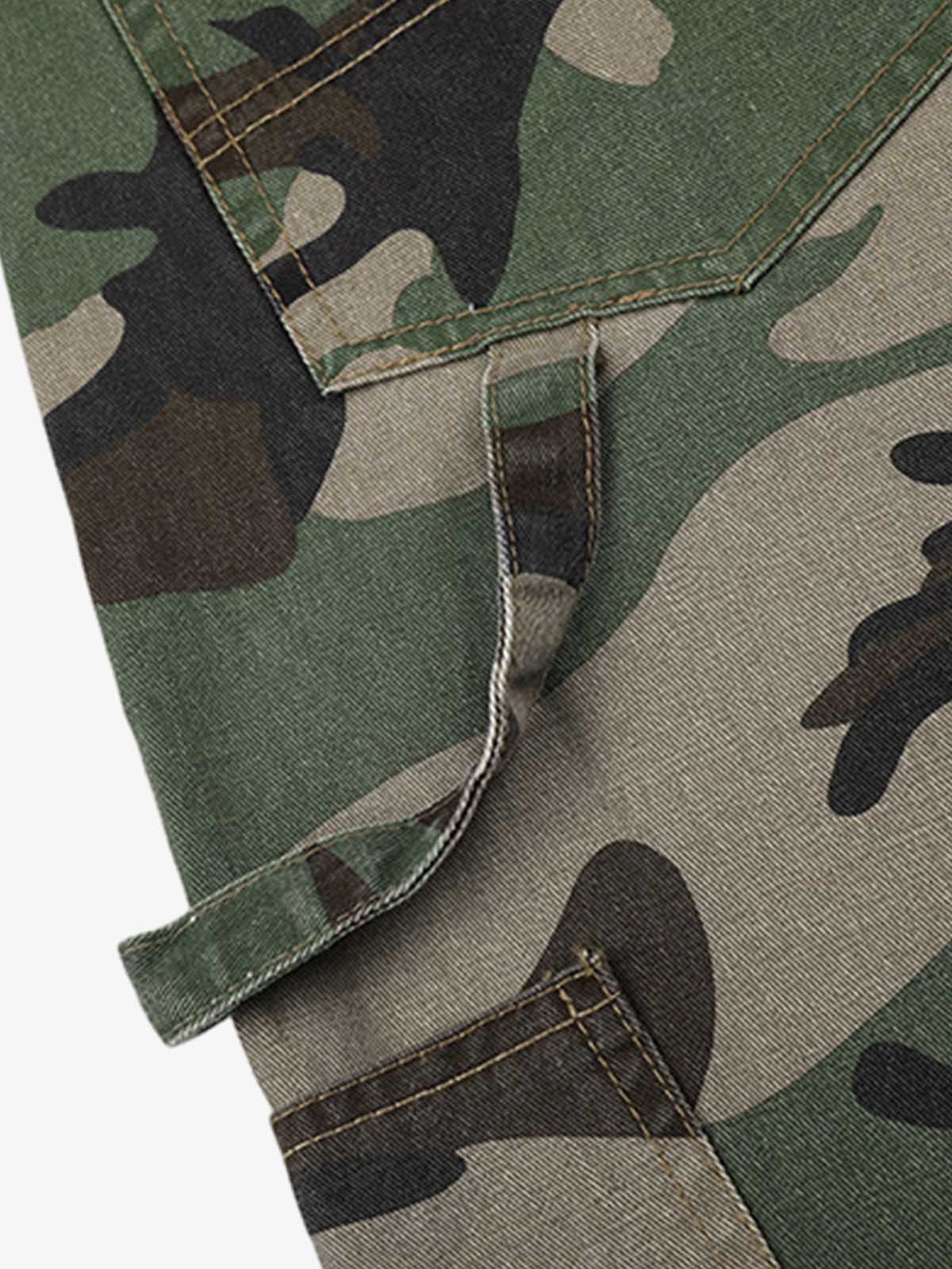 Pantaloni cargo mimetici leopardati con patchwork