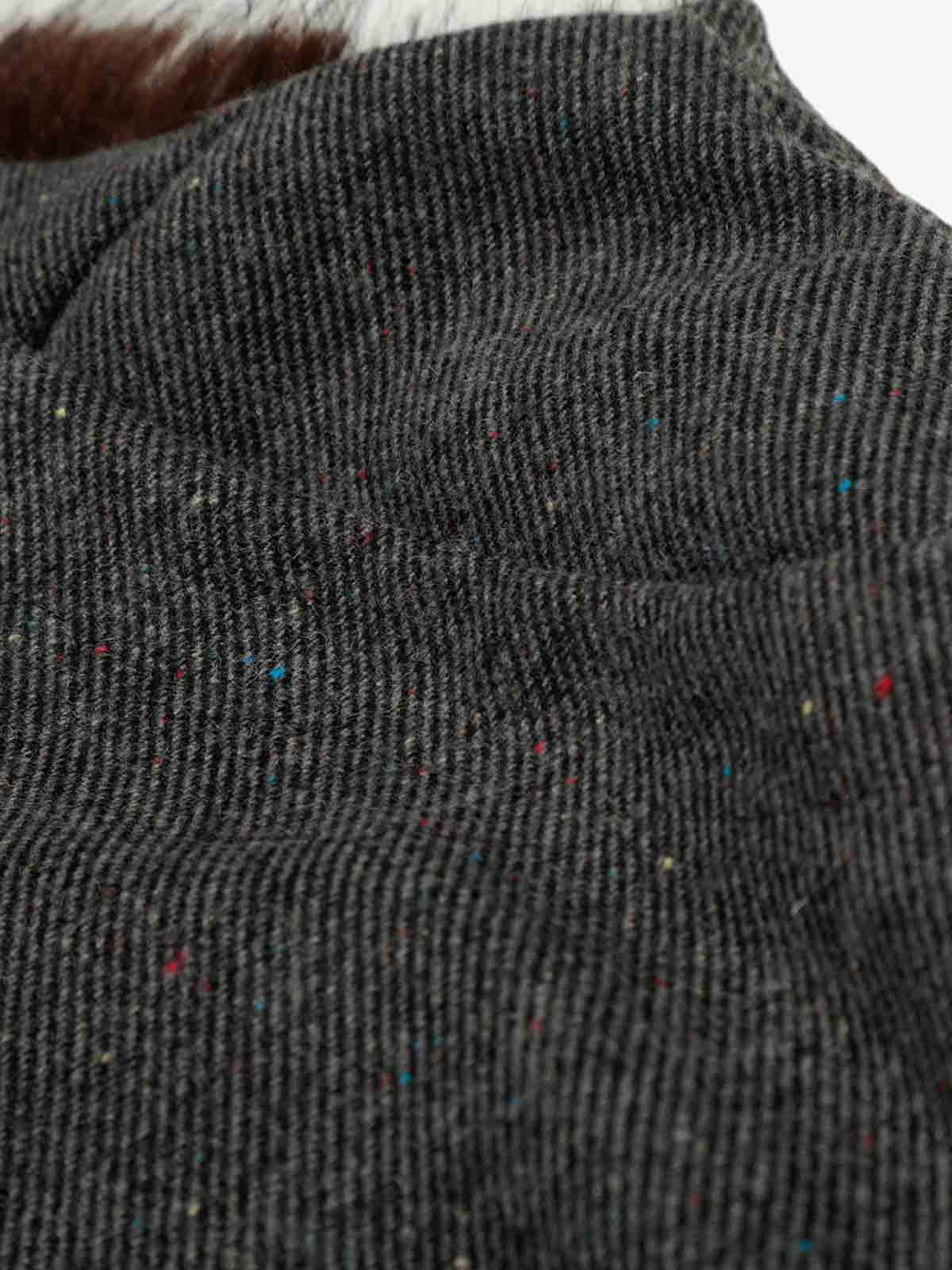 Warmth-Enhancing Faux Fur Collar Vest for Winter Outdoors 