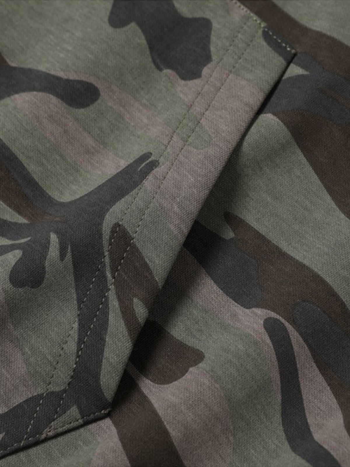 Camouflage Hooded Jacket with Heart Design for Men - Perfect for Casual and Outdoor Activities 