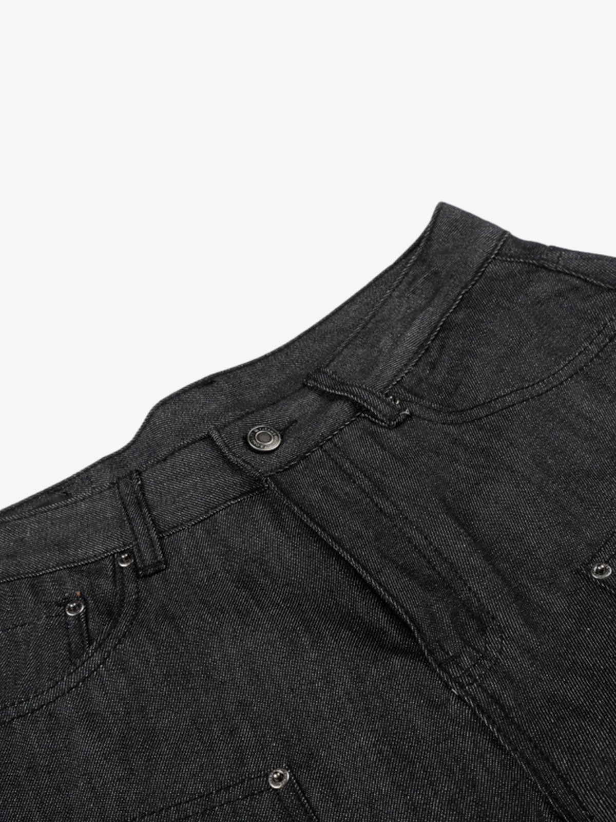 Pantalones cortos vaqueros con tachuelas y patchwork