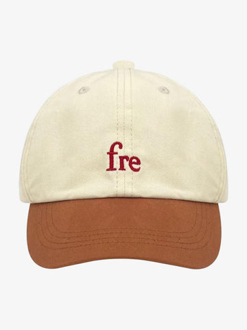 Minimalistische Baseballkappe mit kontrastierender Stickerei