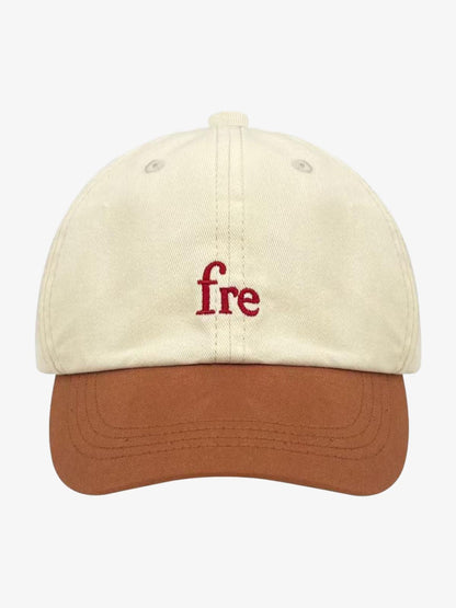Minimalistische Baseballkappe mit kontrastierender Stickerei