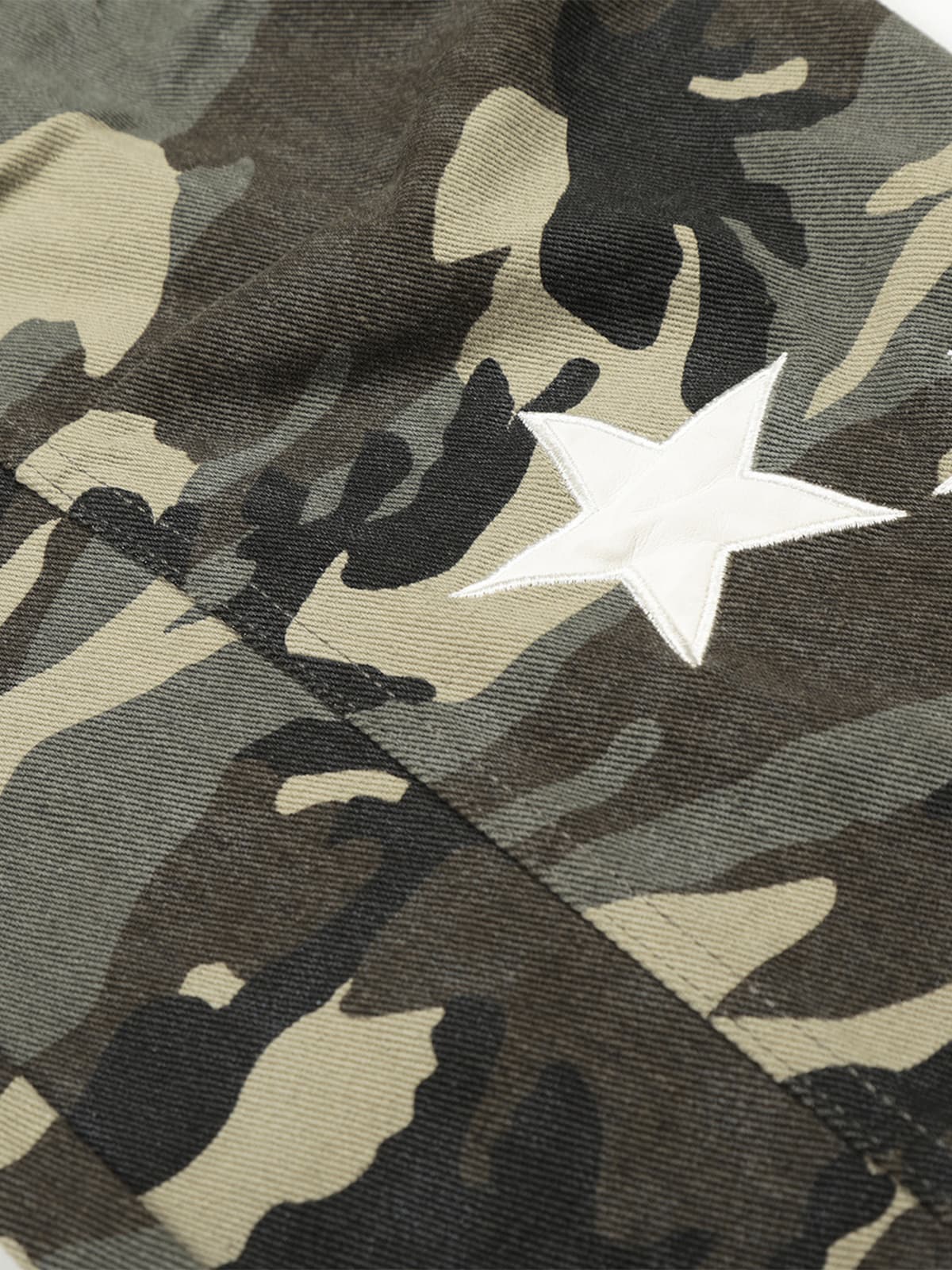 Camouflage Cargo Pants with Star Accents - Perfect for Casual and Outdoor Adventures 