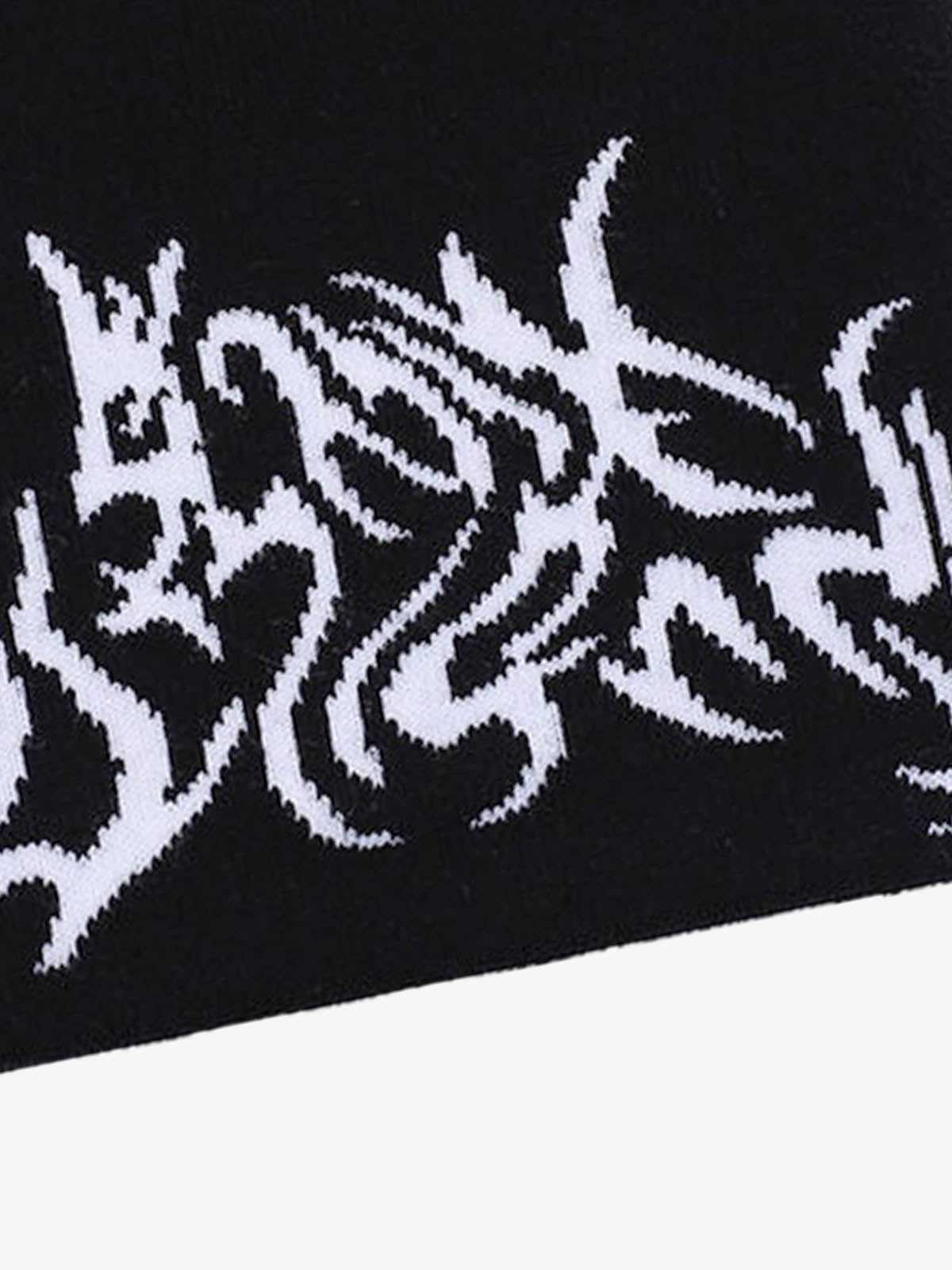 Bonnet en tricot jacquard gothique foncé